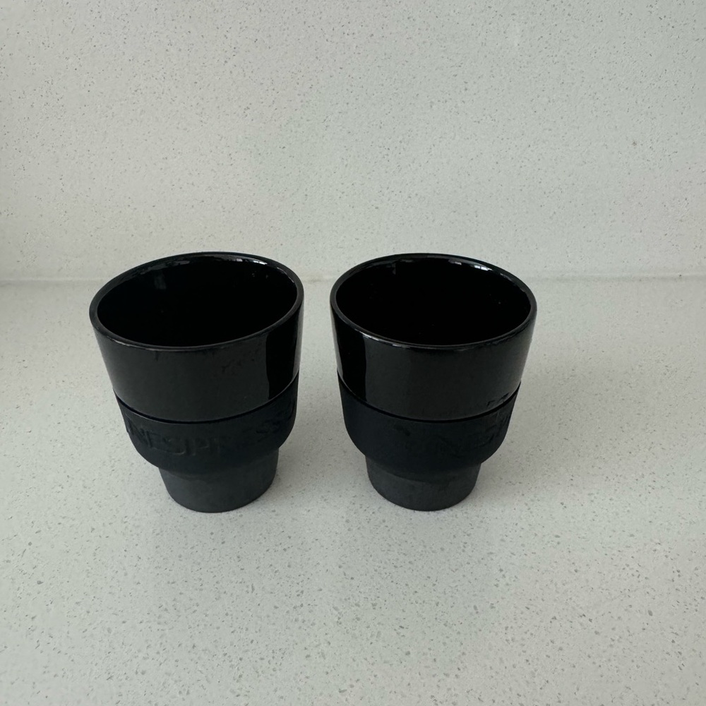 2 Nespresso cups